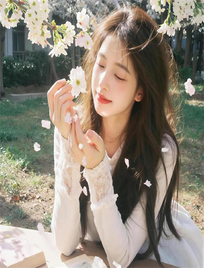 《师姐妖且闲》的文化分析：无人机拍摄的视角与稳定性 认识电影作为文化载体的功能